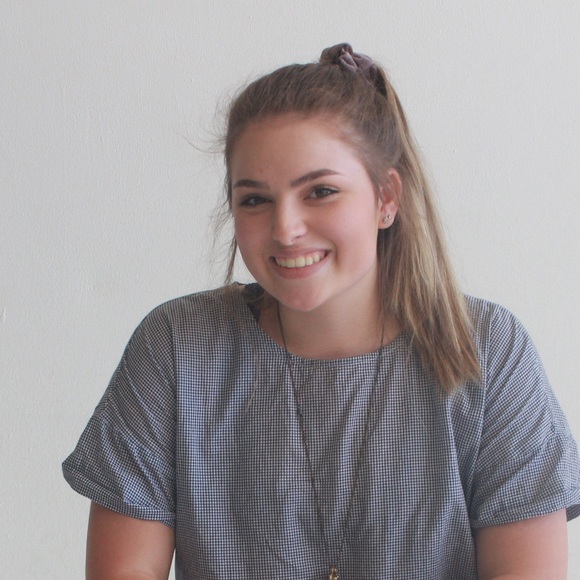 Meet your Posher, Makayla - Picture 1 of 1